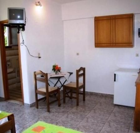 Triantafyllou Maria Rooms Skopelos Town Phòng bức ảnh